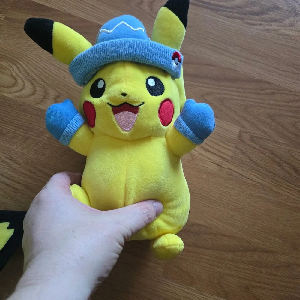 Pokemon Plush Lot Bulbasaur Pichu Pikachu Winter Hat Mittens Tomy Plushie Bundle